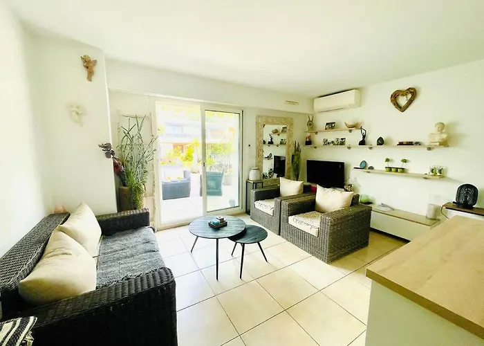 Le Victoria Beach, Beau T2 A 1 Minute Des Plages Menton